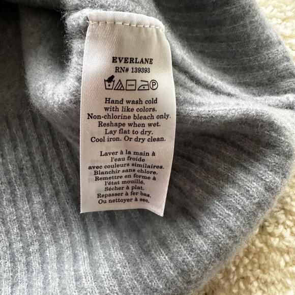 Everlane Mock Neck Cozy Sweater - Picture 4 of 6